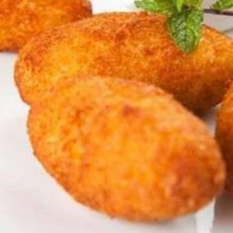 Crocchette di pollo con prosciutto e mozzarella