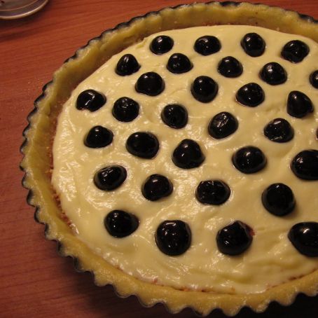 Crostata di amarene e crema