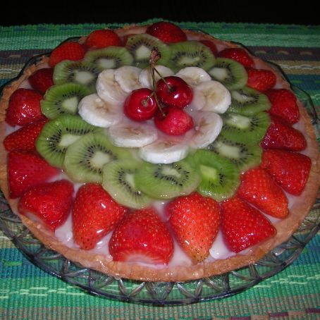 Torta con ricotta e macedonia