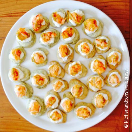 Crostino saporito con mousse di ricotta e mazzancolle