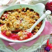 CRUMBLE DI PRUGNE ROSSE E NOCCIOLE