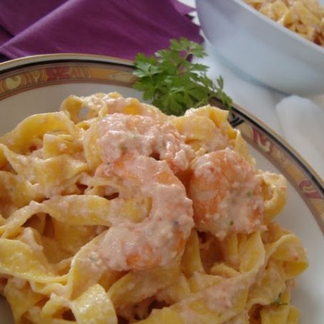 Tagliatelle alla crema di gamberetti