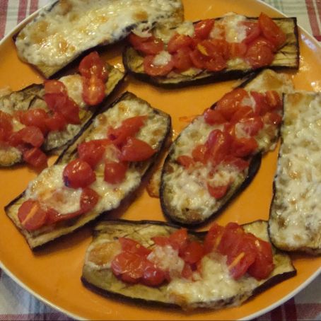 Rondelle di melanzane e pomodoro al forno