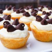 Crostatine al mascarpone, ricotta e gocce di cioccolato