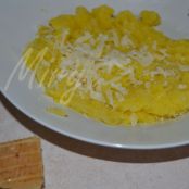 Raviolone di patate e pecorino con tuorlo fondente e salsina di pomodoro fresco - Tappa 4