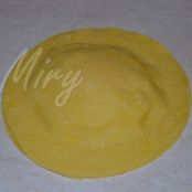 Raviolone di patate e pecorino con tuorlo fondente e salsina di pomodoro fresco - Tappa 8