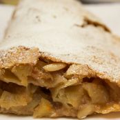 Strudel di mele con marmellata di arance