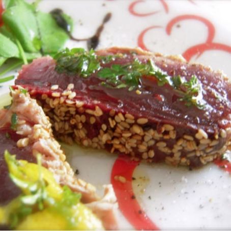 TAGLIATA DI TONNO AL SESAMO