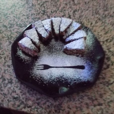 Torta agli amaretti e gocce di cioccolato