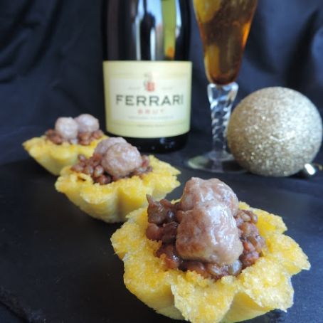 Cestini di polenta con lenticchie e pepite di salsiccia