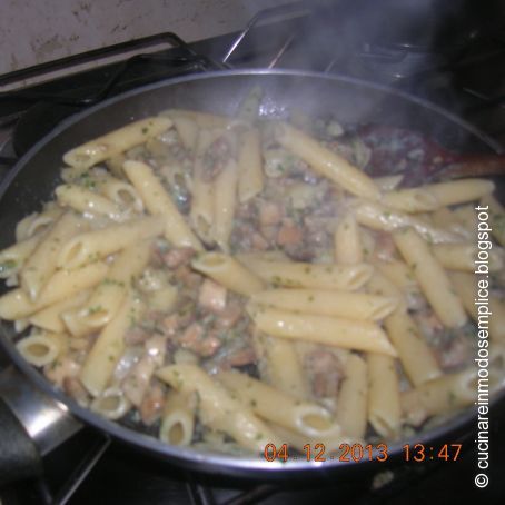 pennette   con gambi  di funghi in salsa di latte di soia