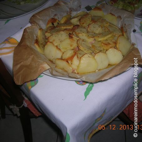 TORTINO DI PATATE CON MORTADELLA E FILANTE..al forno