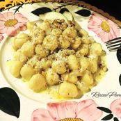 Gnocchetti gorgonzola pere e noci - Tappa 1