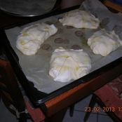 FAGOTTINI FATTI CON PASTA DI PANE FARCITI CON FRIARELLI E SALSICCIA DI POLLO.. - Tappa 4