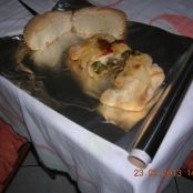 FAGOTTINI FATTI CON PASTA DI PANE FARCITI CON FRIARELLI E SALSICCIA DI POLLO..