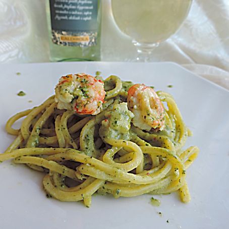 Tonnarelli con crema di broccoletti siciliani e gamberi