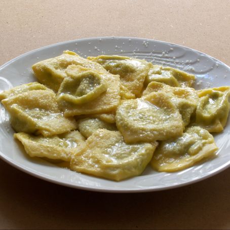 Tortelli d'Erbetta con Burro e Salvia