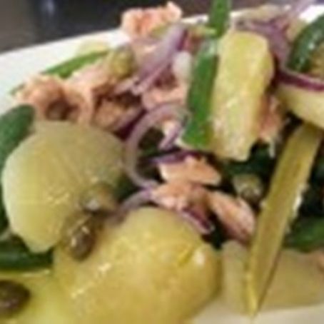 Insalata di fagiolini con tonno e patate