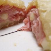 Fagottini di sfoglia, prosciutto e provola