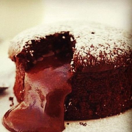 TORTINO AL CIOCCOLATO CON CUORE FONDENTE