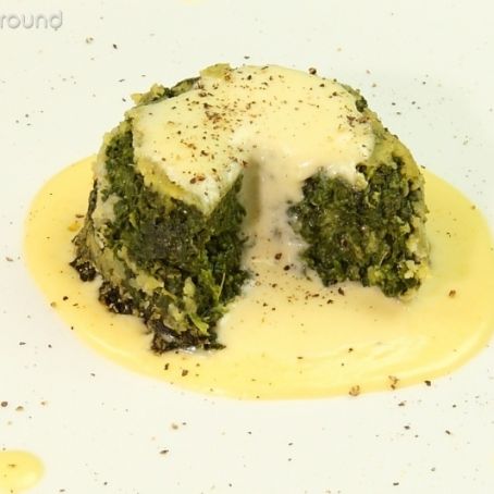 Flan di spinaci su salsa al parmgiano