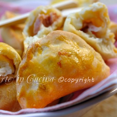 Focaccine russe alla ricotta