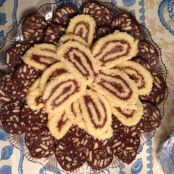 SALAME DI CIOCCOLATO E ROTOLO CON FRAGOLE E PANNA