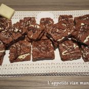 Fette alle mandorle e cioccolato bianco