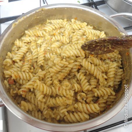 Penne Tricolore al Pesto di Zucchine