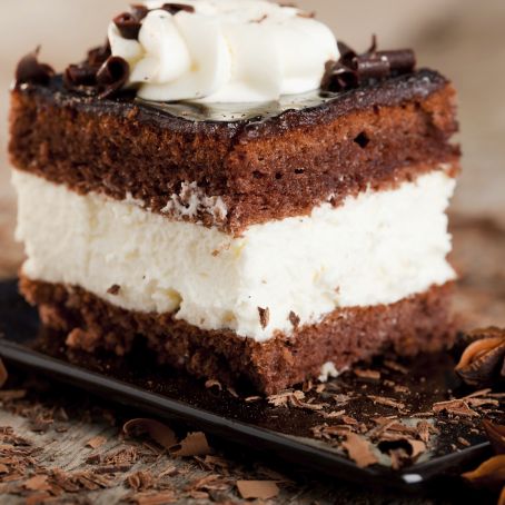 Morbida torta di cioccolato in panna montata al profumo di spezie