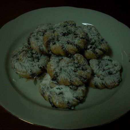 BISCOTTI AL CACAO E NOCCIOLE