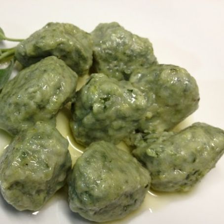Gnudi al cavolo nero