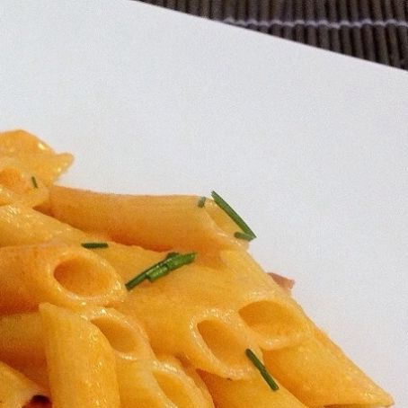 1 OTTOBRE (penne rosa alla vodka e pancetta )