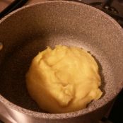 Torcetti con uvetta e crema pasticcera - Tappa 1