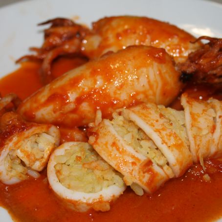 Calamari ripieni al sugo