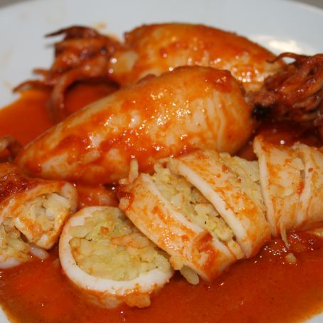 Calamari ripieni al sugo