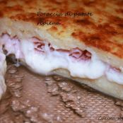 focaccia di patate ripiena