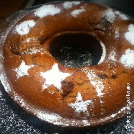 Ciambellone alla Nutella con nocciole