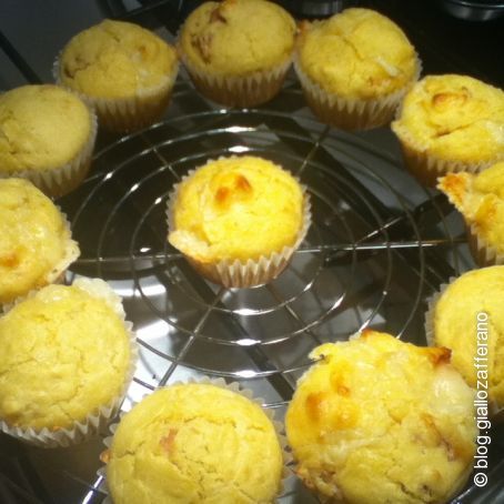 Muffin salati mortadella e provolone