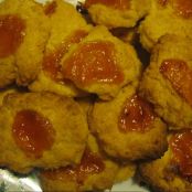 Biscotti per gli innamorati con copertura di marmellata d'albicocche