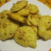 Biscotti alle nocciole e amaretti