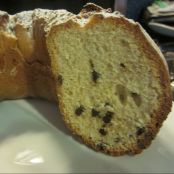 CIAMBELLONE CON NOCCIOLE E GOCCE DI CIOCCOLATO - Tappa 2