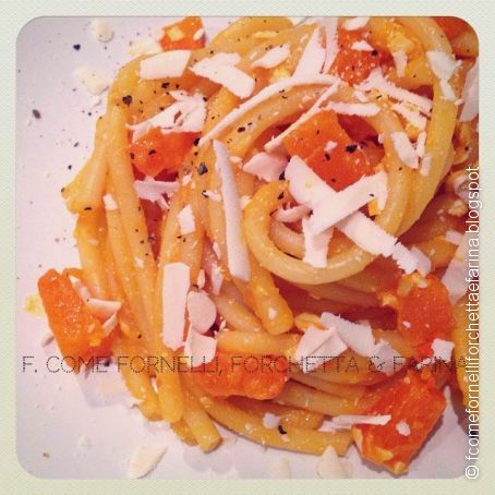 Bucatini con crema salata alla zucca