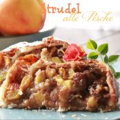 Strudel con pesche, mandorle e uvetta
