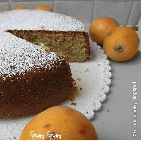 Torta soffice di nespole