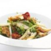 Insalata di pollo arrosto e verdure