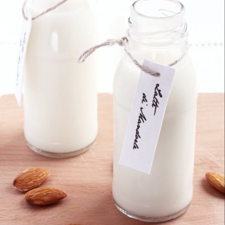 latte di mandorla