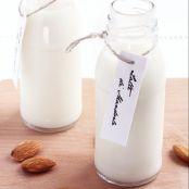 latte di mandorla