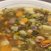 ZUPPA DI LEGUMI E VERDURE DELL'ORTO (DEL BEPPE)