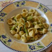 Orecchiette broccoletti e acciughe